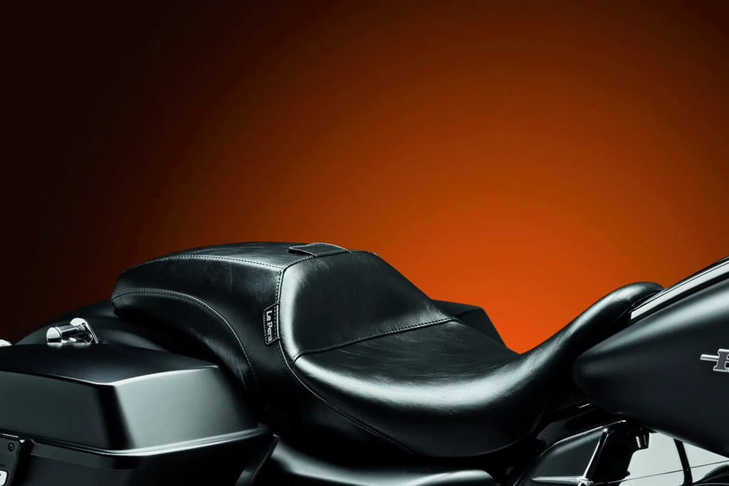 Le Pera Outcast Seat - Full-Length - With Backrest - Smooth - Black - FL '08-'23 LK-987BR - Side View
