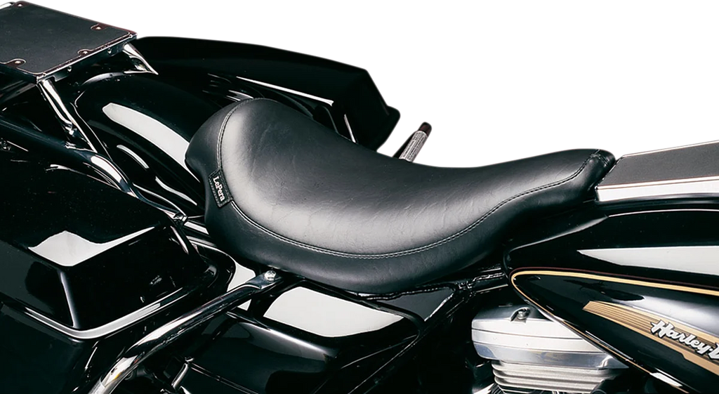 Le Pera Silhouette Solo Seat - Smooth - Black - FLHR '97-'07 LH-857RK - Main Product View