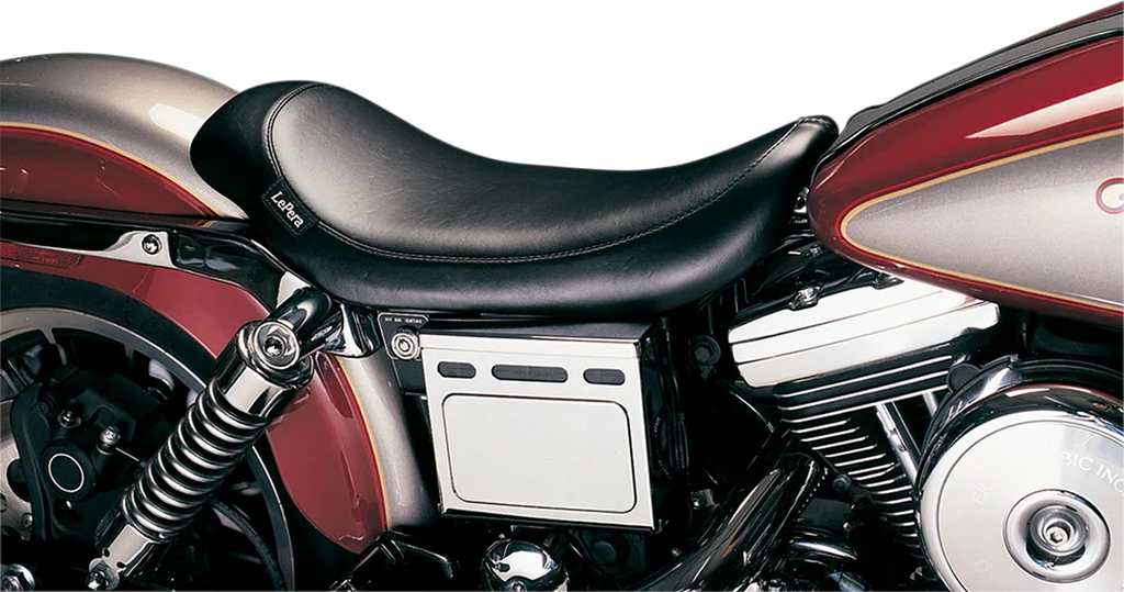 Le Pera Silhouette Solo Seat - Smooth - Black - FXDWG '96-'03 LN-853 - Main Product View