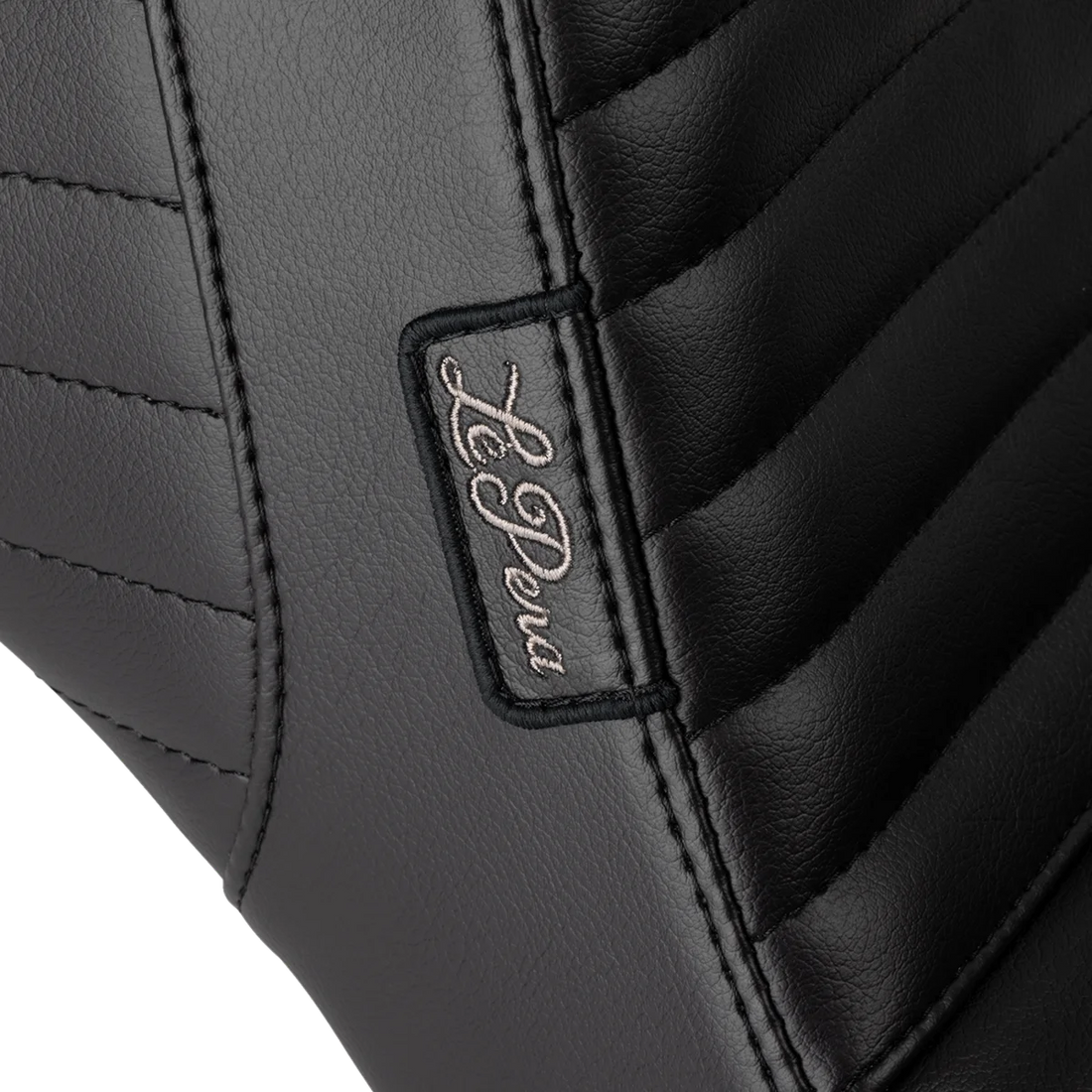 Le Pera Tailwhip Daddy Long Legs Low Rider Seat - Pleated - Black - FL/FX '18-'23 LYR-580DLPT - Side View