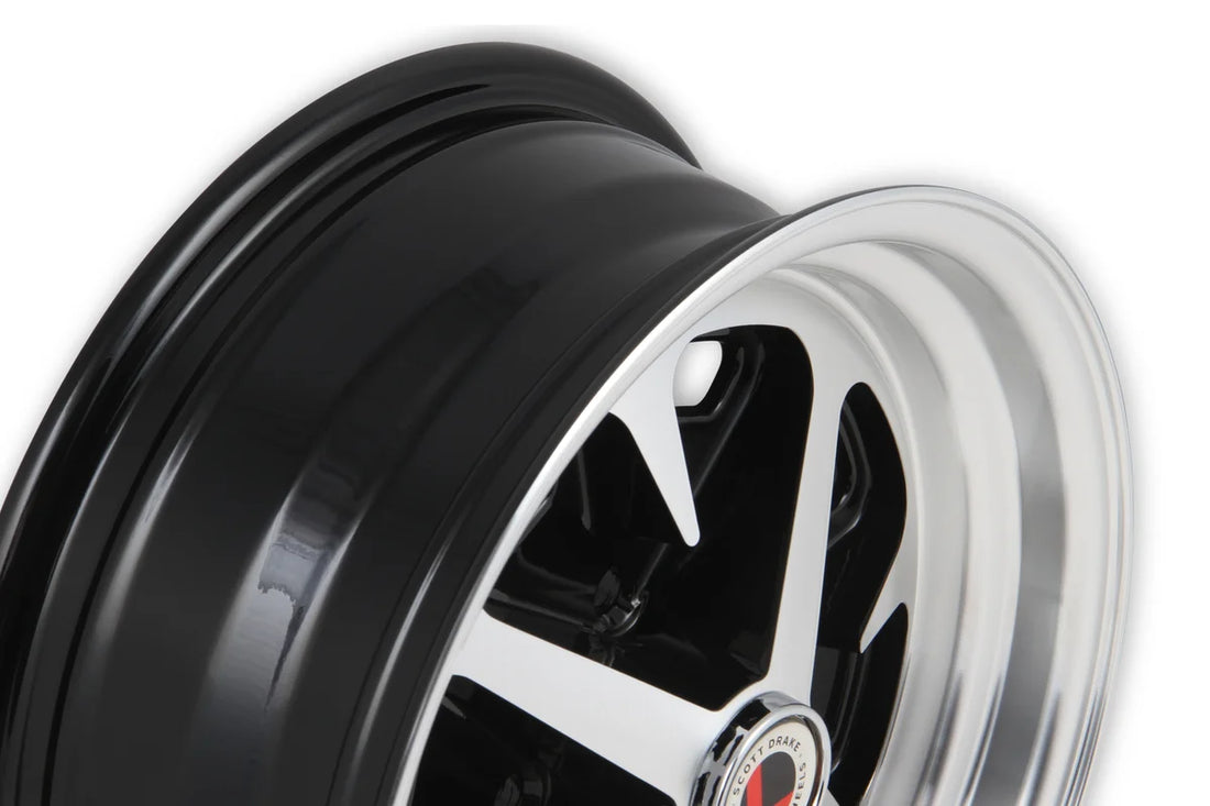 Legendary WheelsLegendary Wheels Magnum 400 - 15x6 - 4x4.25 - 3.75 BS - Gloss Black/MachinedLW40-50642A - Installation View