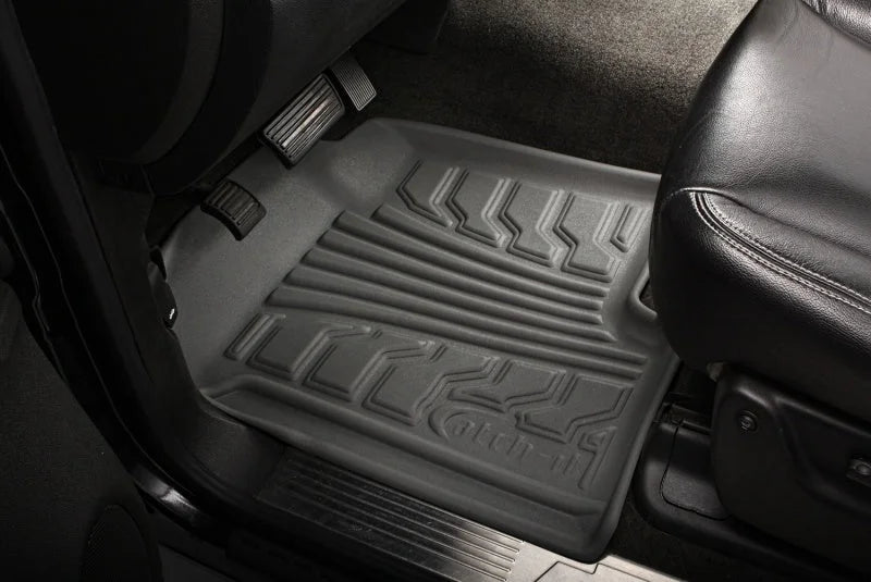 Lund 00-06 Chevy Tahoe Catch-It Floormat Front Floor Liner - Grey (2 Pc.) - Installation View