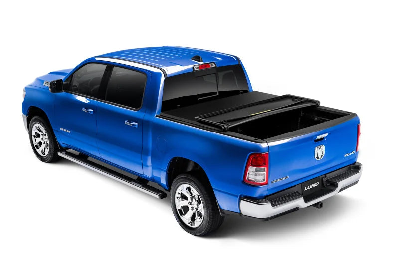 Lund 02-17 Dodge Ram 1500 (5.5ft. Bed) Genesis Elite Tri-Fold Tonneau Cover - Black - Installation View