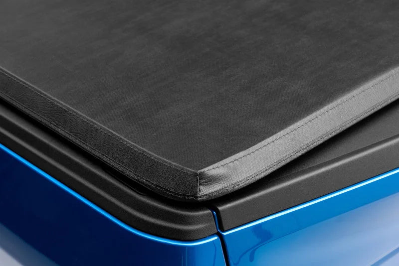 Lund 07-13 Chevy Silverado 1500 (6.5ft. Bed) Genesis Tri-Fold Tonneau Cover - Black - Additional View 11