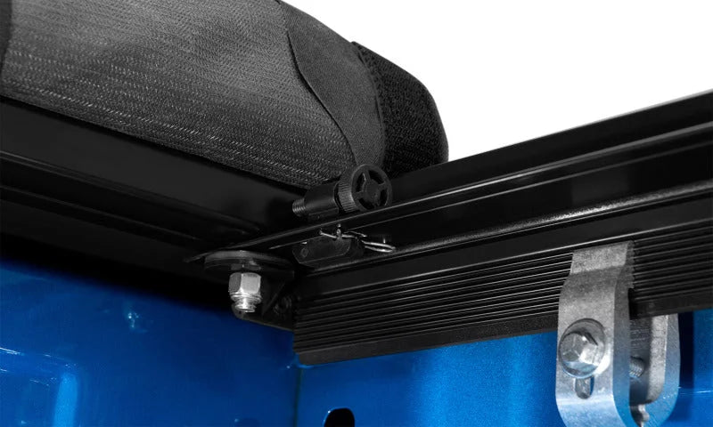Lund 19-23 Ford Ranger (5ft Bed) Genesis Elite Roll Up Tonneau Cover - Black - Additional View 9
