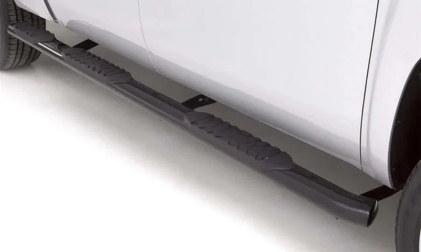 Lund 2019 Chevy Silverado 1500 CC (5.5in Bed Rocker Panel) 5in. Oval WTW Steel Nerf Bars - Black - Detail View