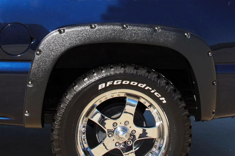 Lund 99-07 Chevy Silverado 1500 RX-Rivet Style Textured Elite Series Fender Flares - Black (4 Pc.) - Installation View