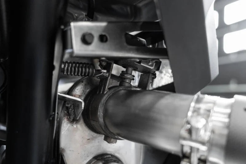 MBRP 20-22 Polaris RZR Pro XP 2.5in Slip-On Active Exhaust Dual Out - Back View