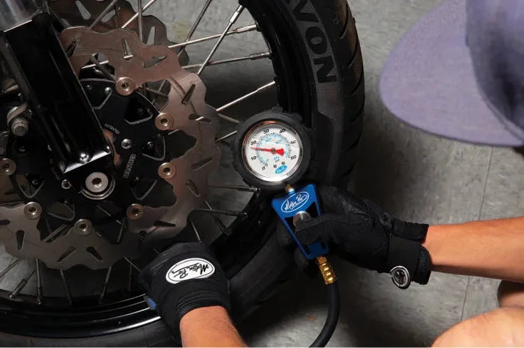 Motion Pro MOTION PRO PROFESSIONAL TIRE PRESSURE GAUGE 2.5" 0-60 PSI 08-0753 - Detail View