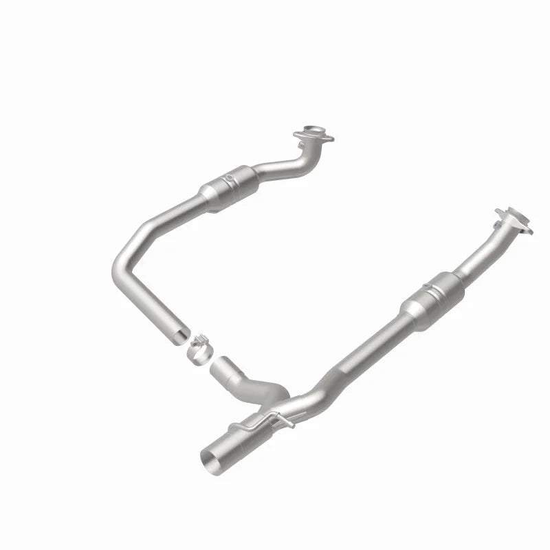 MagnaFlow 09-14 Ford E-150 California Grade CARB Compliant Direct-Fit Catalytic Converter - Back View