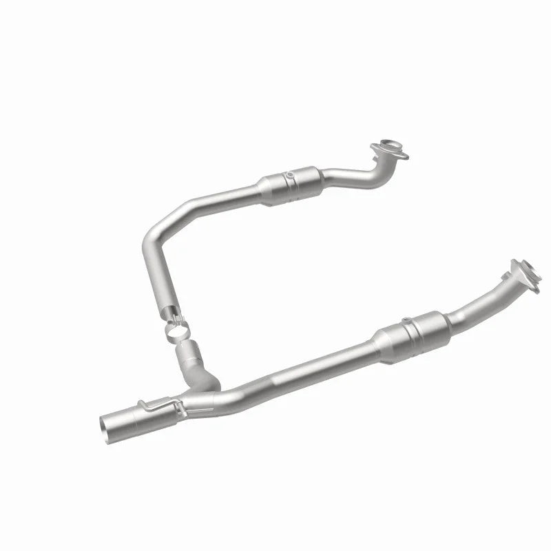 MagnaFlow 09-14 Ford E-150 California Grade CARB Compliant Direct-Fit Catalytic Converter - Installation View