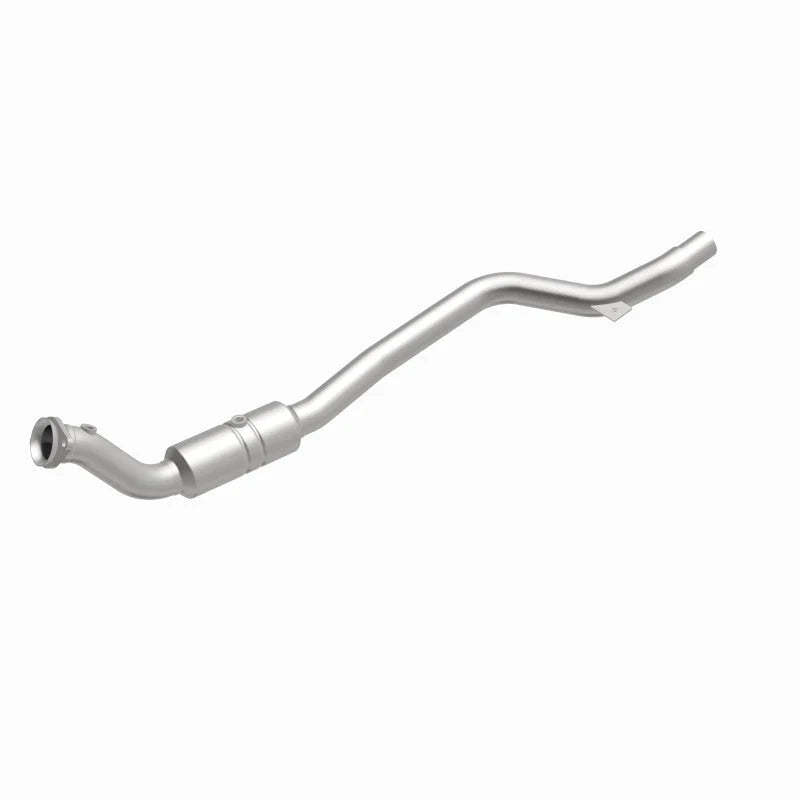 MagnaFlow 11-14 Chrysler 300 / Dodge Challenger/Charger 3.6L Direct Fit Catalytic Converter - Installation View