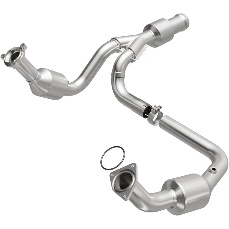 MagnaFlow 11-15 GMC Yukon 6.2L Direct Fit Converter - Main Product View
