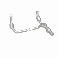 Load image into Gallery viewer, MagnaFlow 11-15 GMC Yukon 6.2L Direct Fit Converter - Additional View 6