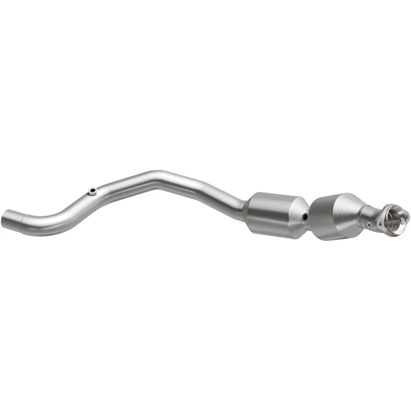 MagnaFlow 13-17 Range Rover V8 5 OEM Underbody Direct Fit EPA Compliant Catalytic Converter - Main Product View