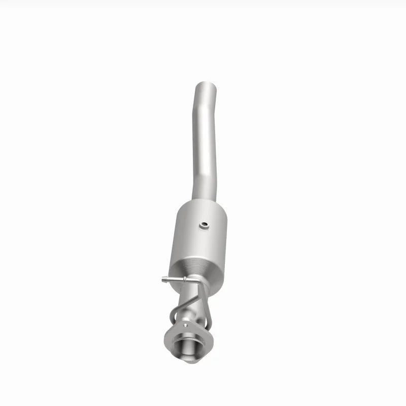 MagnaFlow 16-19 Ford F-53 V10 6.8L Underbody Direct-Fit Catalytic Converter - Side View