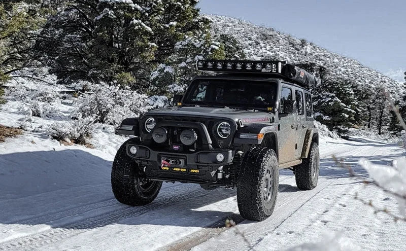 MagnaFlow 18-23 Jeep Wrangler JL 2.0L/3.6L Overland Series Axle-Back Exhaust - Installation View