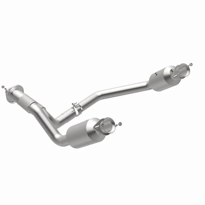MagnaFlow 19-24 Ram 1500 5.7L OEM Grade Federal/EPA Compliant Direct-Fit Catalytic Converter - Installation View
