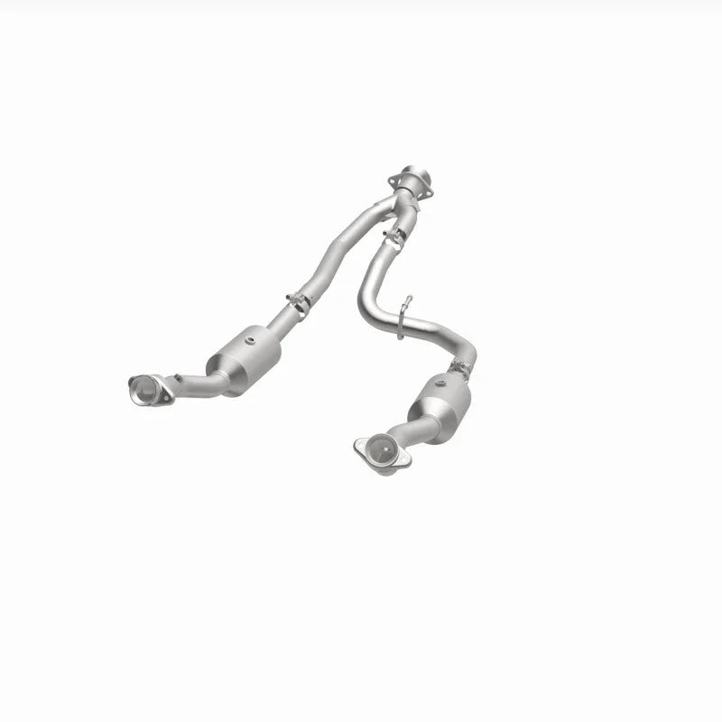 MagnaFlow 20-21 Ford Transit-150 Single Underbody V6 3.5L RWD Direct-Fit Catalytic Converter - Installation View