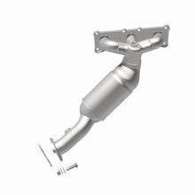 Load image into Gallery viewer, MagnaFlow California Converter Direct Fit 07-13 BMW 328i L6 3.0LGAS 3.75in Inlet 4in Outlet 2in Dia - Additional View 7
