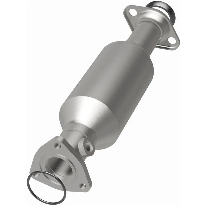 MagnaFlow California Direct-Fit Catalytic Converter 97-01 Honda CR-V L4 2.0L - Installation View