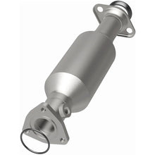 Load image into Gallery viewer, MagnaFlow California Direct-Fit Catalytic Converter 97-01 Honda CR-V L4 2.0L - Installation View