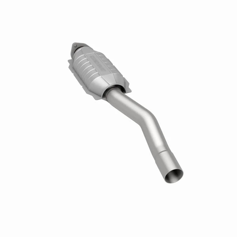 MagnaFlow Conv 28.75X6.5X4 2.5/2.38 fits 1985-1992 Volvo 740 / 1985 Volvo 745 / 1984-1990 Volvo 760 / 1991-1995 Volvo 940 - Side Vi...