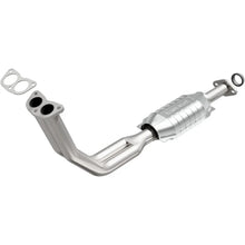 Load image into Gallery viewer, MagnaFlow Conv 37.5X6.5X4 1.75/1.7 fits 1989-1995 Geo Tracker / 1989 Suzuki Sidekick Ja / 1991 Suzuki Sidekick JL / 1989-1...