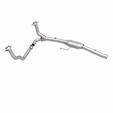 Load image into Gallery viewer, MagnaFlow Conv DF 00-03 Dakota 4.7L 2WD OEM - Installation View
