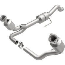 Load image into Gallery viewer, MagnaFlow Conv DF 00-03 Durango 4WD 4.7L - Main Product View