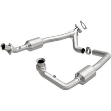 Load image into Gallery viewer, MagnaFlow Conv DF 00-03 Ford E150 5.4L - Main Product View