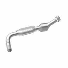 Load image into Gallery viewer, MagnaFlow Conv DF 00-03 Ford Van 4.2L OEM - Installation View