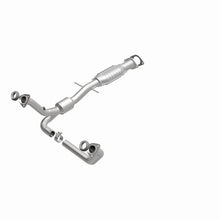 Load image into Gallery viewer, MagnaFlow Conv DF 00-04 Chevy S10 Pickup 4.3L 2WD A/T / 00-04 GMC Sonoma 4.3L 2WD A/T - Additional View 11
