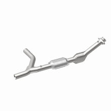 Load image into Gallery viewer, MagnaFlow Conv DF 00-04 Ford E150 4.6L Passenger Side - Installation View
