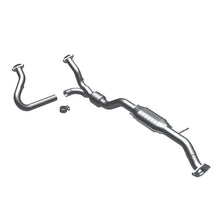 Load image into Gallery viewer, MagnaFlow Conv DF 00-05 Blazer 4WD 4.3L OEM - Side View