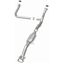 Load image into Gallery viewer, MagnaFlow Conv DF 00-05 Blazer 4WD 4.3L OEM - Installation View