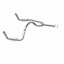 Load image into Gallery viewer, MagnaFlow Conv DF 00 Chevy Express 1500 5.7L - Back View