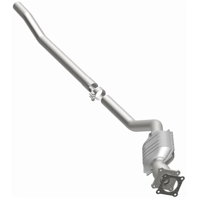 MagnaFlow Conv DF 01-03 Caravan/Voyager 3.3L - Back View