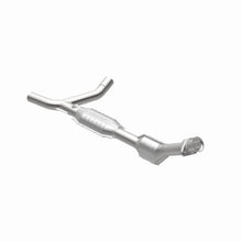 Load image into Gallery viewer, MagnaFlow Conv DF 01-03 Ford E150 4.2L P/S - Additional View 8