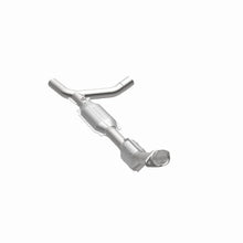 Load image into Gallery viewer, MagnaFlow Conv DF 01-03 Ford E150 4.2L Passenger Side - Side View