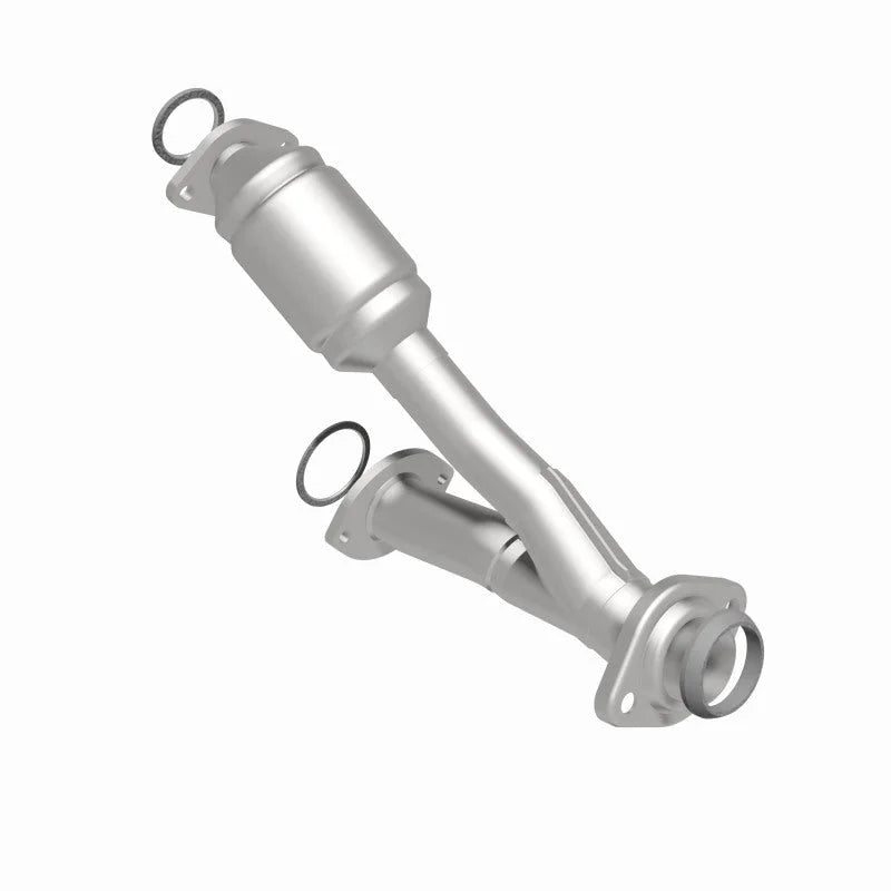 MagnaFlow Conv DF 01-03 Highlander 3L rr OEM - Side View