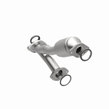 Load image into Gallery viewer, MagnaFlow Conv DF 01-03 Highlander 3L rr OEM - Additional View 10