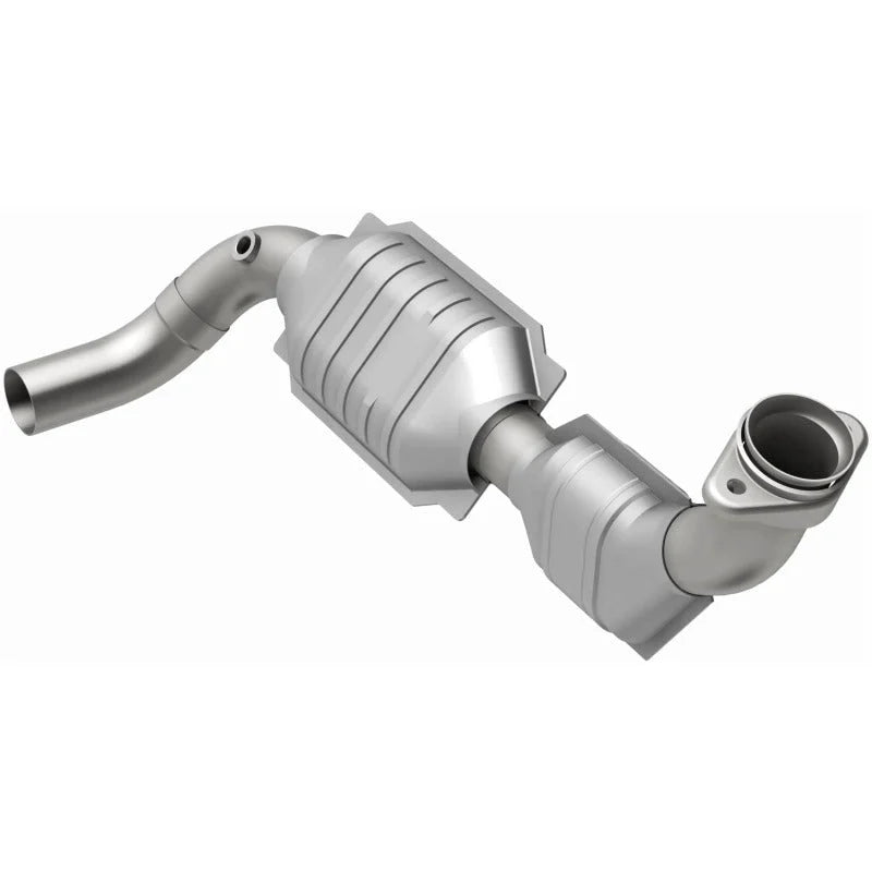 MagnaFlow Conv DF 01-04 Ford F-150 Pickup 5.4L 4WD 4R100 Trans D/S (49 State) - Back View