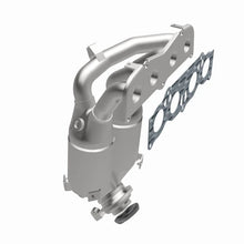 Load image into Gallery viewer, MagnaFlow Conv DF 01-06 Toyota Highlander 2.4L - Back View