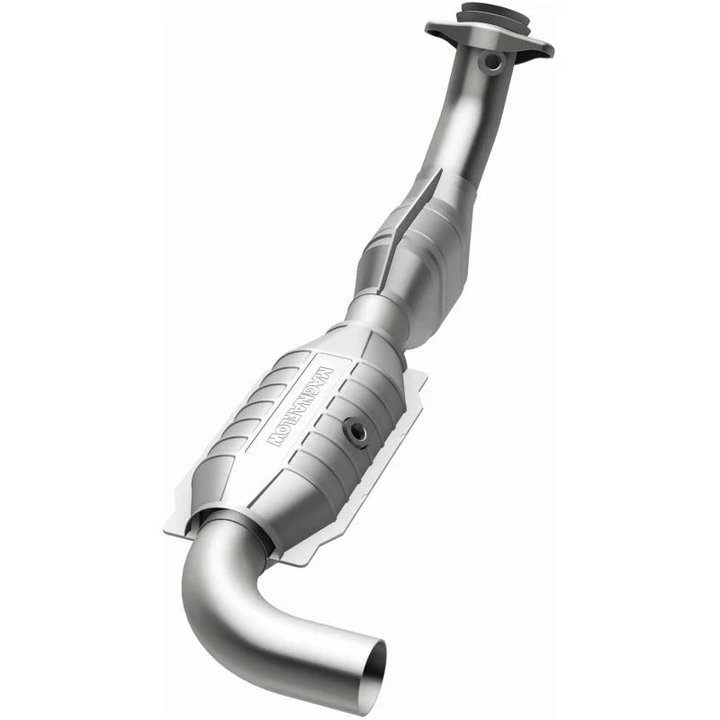 MagnaFlow Conv DF 01 Ford Trucks 4.6L - Installation View