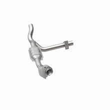 Load image into Gallery viewer, MagnaFlow Conv DF 01 Ford Trucks 4.6L - Additional View 6