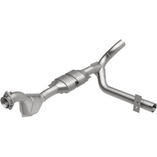 Load image into Gallery viewer, MagnaFlow Conv DF 01 Ford Trucks 4.6L - Main Product View