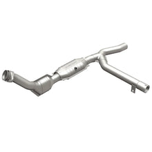 Load image into Gallery viewer, MagnaFlow Conv DF 01 Ford Trucks 4.6L - Main Product View