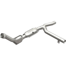 Load image into Gallery viewer, MagnaFlow Conv DF 01 Ford Trucks 4.6L - Side View