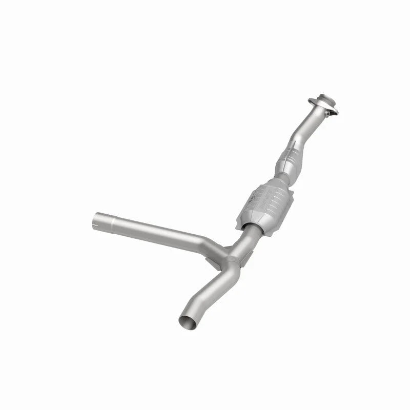 MagnaFlow Conv DF 01 Ford Trucks 4.6L - Installation View